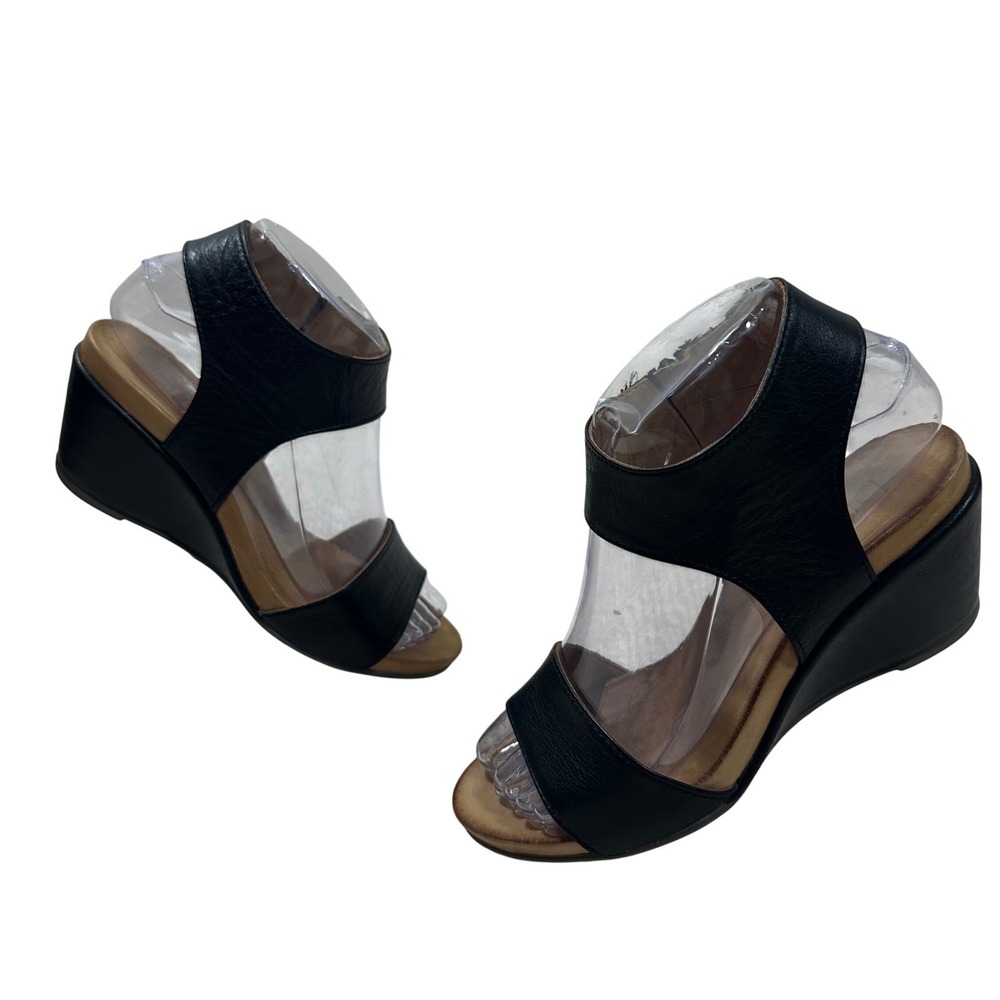 Bueno Black Leather Wedge Sandals Made in Turkey Women's Size 37 Zip Up Open Toe